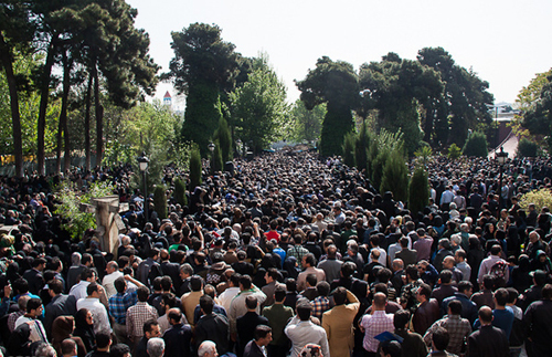 حواشی جالب از مراسم تشییع پیکر زندهیاد عسل بدیعی + تصاویر تصاویر هنرمندان در مراسم عسل بدیعی