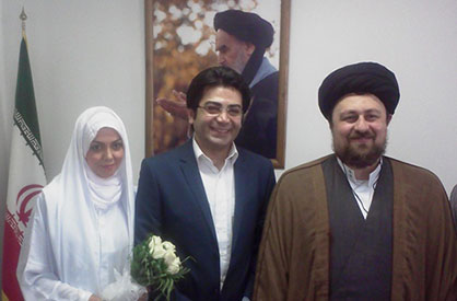 عقد فرزاد حسنی و آزاده نامداری در جماران