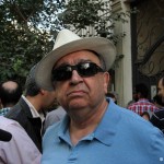عکس تجمع هنرمندان مقابل خانه سینما
