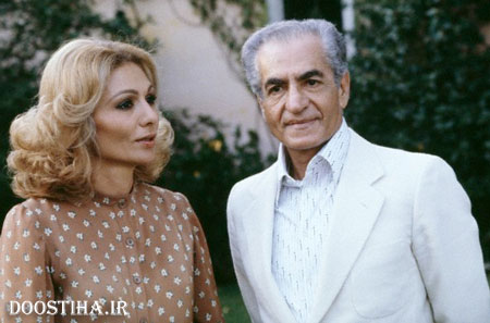 عکس جالب و دیده نشده فرح دیبا با چادر در حرم امام رضا (ع) عکس شاه و فرح در حرم امام رضا (ع)