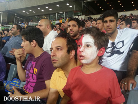 کامران نجف زاده در استادیوم آزادی